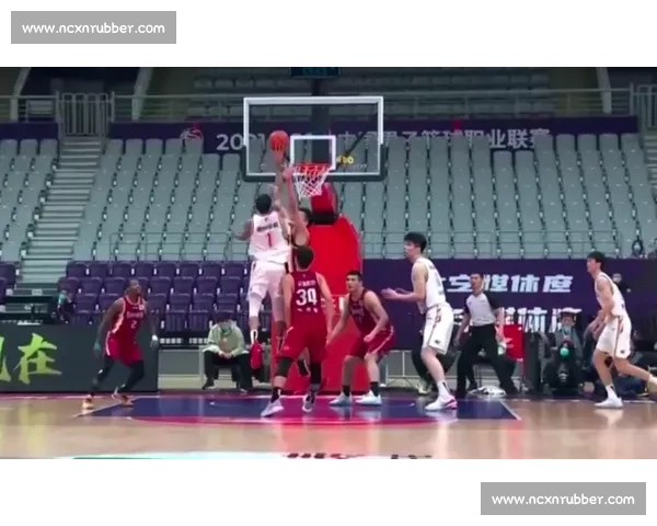 CBA多场比赛结果出炉强队表现引发季后赛格局变化新看点分析